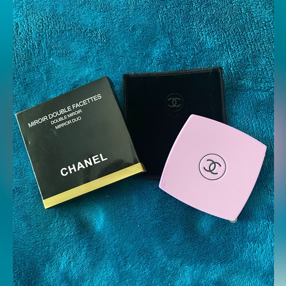 CHANEL DOUBLE SIDED COMPACT MIRROR - Picture 3 of 4